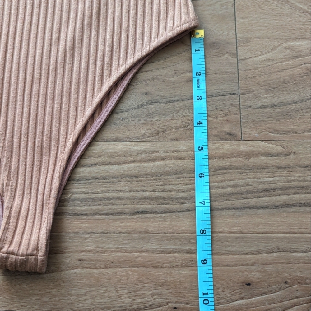 Forever 21 Pink Nude Long Sleeve Bodysuit - Picture 9 of 9